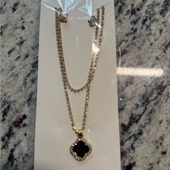 Accessories - Elegant Black and Gold Pendant Necklace